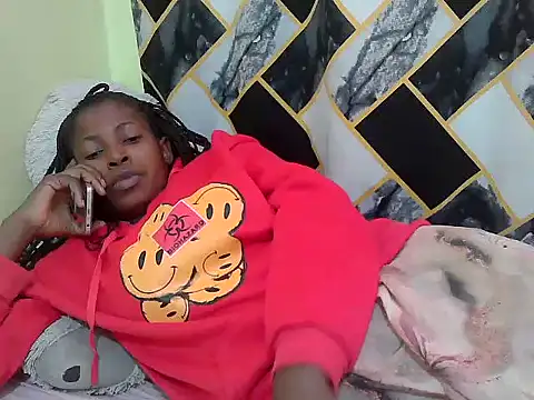lilmomaa online show from July 1, 11:32 am