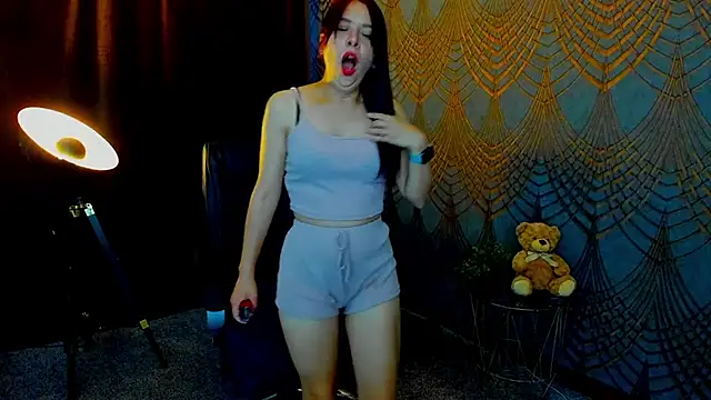 Livia Shy online show from June 9, 7:08 am