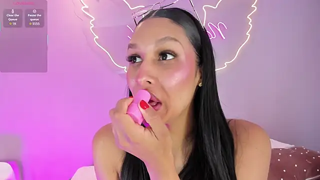 TalianaHernandez online show from July 15, 4:22 pm