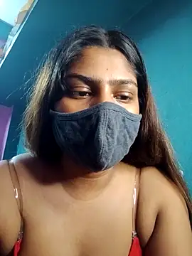 Model-031 online show from June 10, 7:01 pm