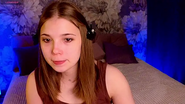 jenny7474 online show from June 18, 3:30 am