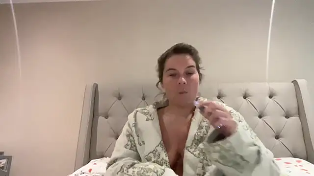 erincheshire online show from June 14, 2:06 pm