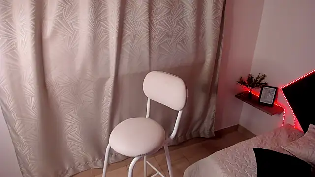 Sarah miel online show from July 17, 1:48 pm