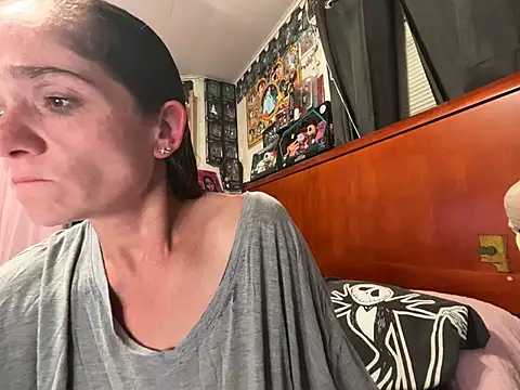 saralaw22 online show from July 12, 3:18 am
