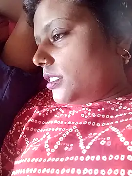 Your modelrani online show from August 4, 9:26 am