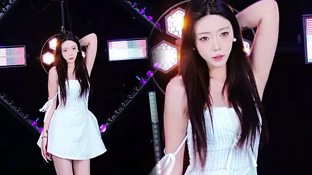 Alice-520 online show from August 2, 11:13 am