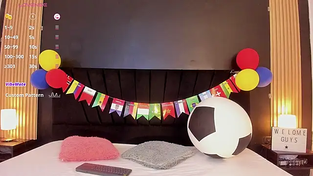 lunadoll18 online show from July 4, 4:30 am