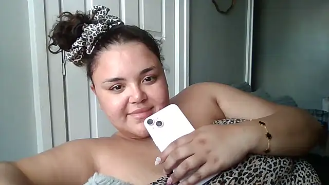 babyhoneyycoco online show from June 30, 9:14 pm