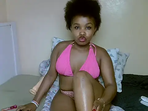 Lil cupcake online show from June 30, 5:45 pm