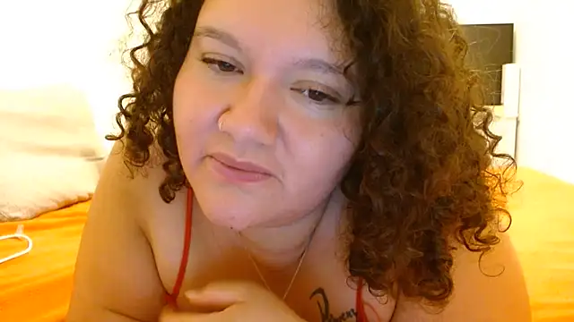 HeidiSanabria online show from July 12, 3:07 am