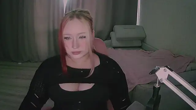 FlameFawn online show from June 19, 7:56 am