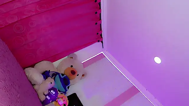 HeidiVanessa online show from July 18, 1:42 am
