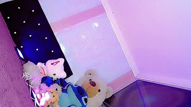 HeidiVanessa online show from July 19, 1:52 am