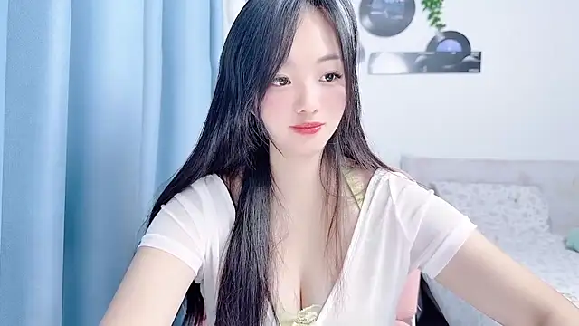 Winnie666999 online show from July 2, 3:45 am