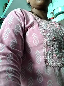 Noor  Malika- online show from July 4, 3:57 am
