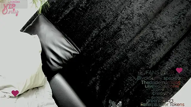 love amor  online show from March 10, 12:14 am