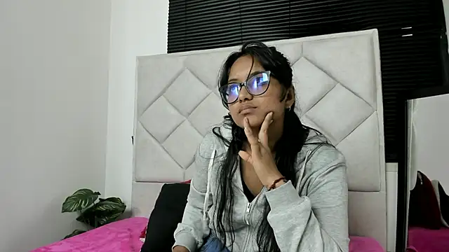 azul moonn online show from June 29, 3:57 am