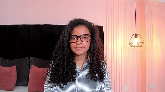 estefa rose online show from July 6, 4:20 pm