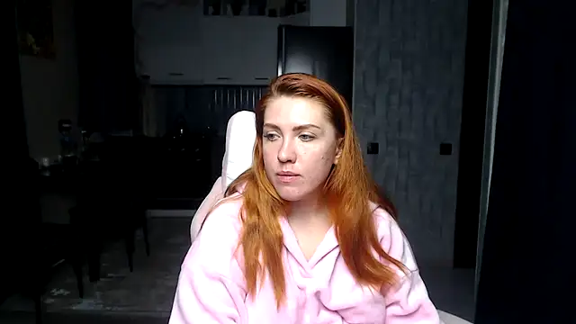 Reginasmilee online show from April 11, 6:52 am