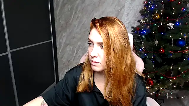 Reginasmilee online show from December 19, 11:35 am