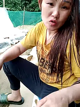 Emma-18h online show from July 26, 5:04 am
