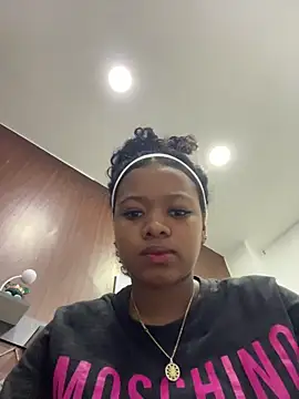 Isa Giraldo1 online show from June 23, 10:41 pm