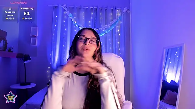Alexis Scott  online show from June 29, 1:55 pm