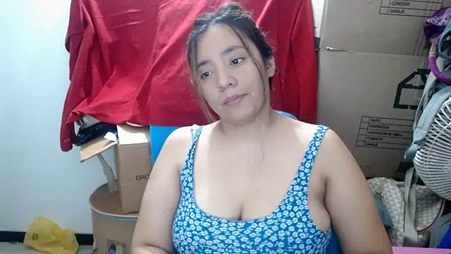 Alicebunny54 online show from June 25, 2:22 am