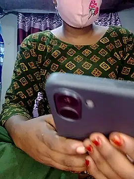 Miss-mahi7 online show from July 18, 5:15 pm