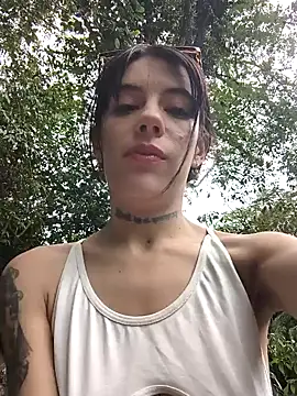 ravenluxx17 online show from July 18, 4:53 pm