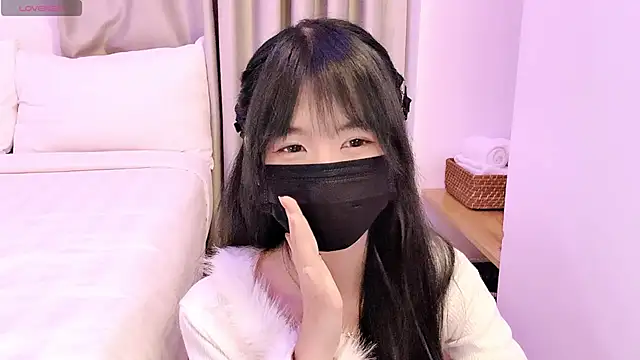 Your-Sunshinee online show from July 3, 8:37 pm