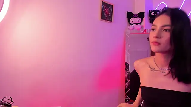 CarolineEvanss 11 online show from July 13, 9:59 pm