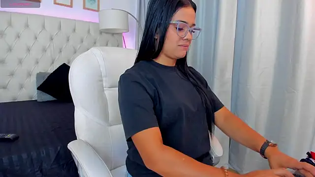 michelle montoya online show from July 15, 12:10 pm