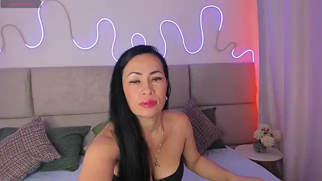 Gwynethh11 online show from July 14, 7:07 pm