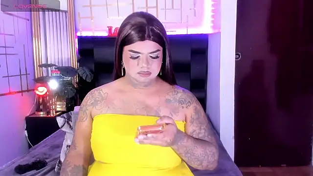 isabelleandbrand online show from April 11, 9:18 pm