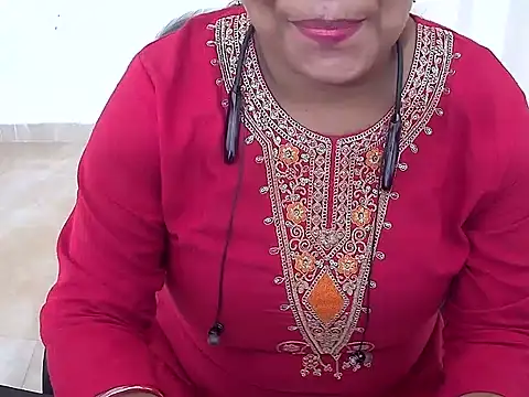 DivaLuv online show from July 21, 10:38 am