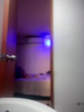 riri brunnete online show from September 21, 4:44 am