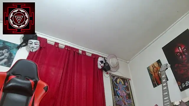 Amanda Valeska online show from November 15, 6:20 pm