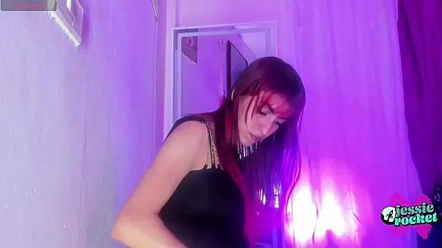 jessierocketx online show from November 25, 11:16 pm