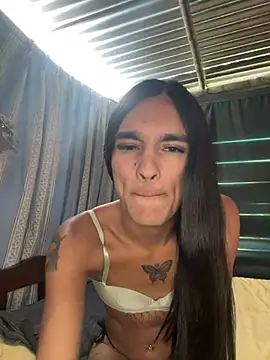 SofiaaLuxx online show from August 1, 5:15 pm