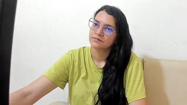 MARILYN GARCIA online show from March 3, 2:56 pm