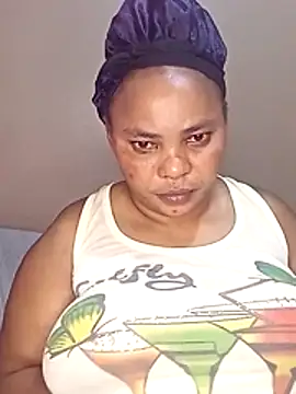 africanqueen123 online show from August 6, 9:55 pm