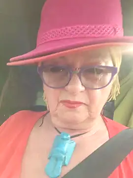 MucMilf59 online show from March 23, 9:37 am