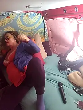 MucMilf59 online show from November 24, 8:11 pm