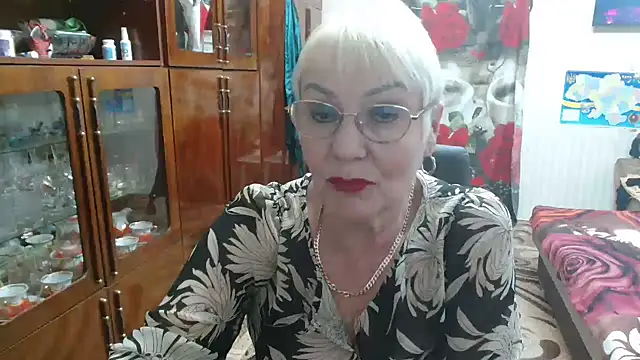 JenaCheim online show from April 1, 8:17 pm