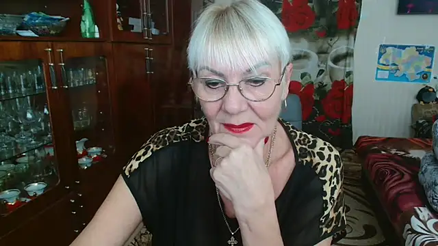 JenaCheim online show from October 31, 7:23 am