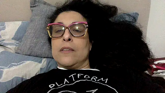 crudeliafrancy online show from March 25, 6:22 pm