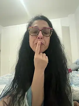 crudeliafrancy online show from March 31, 6:52 pm