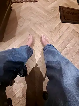 realeasy1 online show from April 2, 11:13 pm