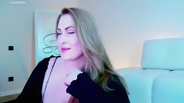 Miss Magic Eyes  online show from December 21, 7:12 am